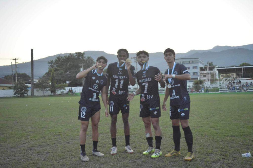 Alberth Elis cosechando estrellas: Panteras FC es campeón de la Liga Mayor de San Pedro Sula en su primer torneo