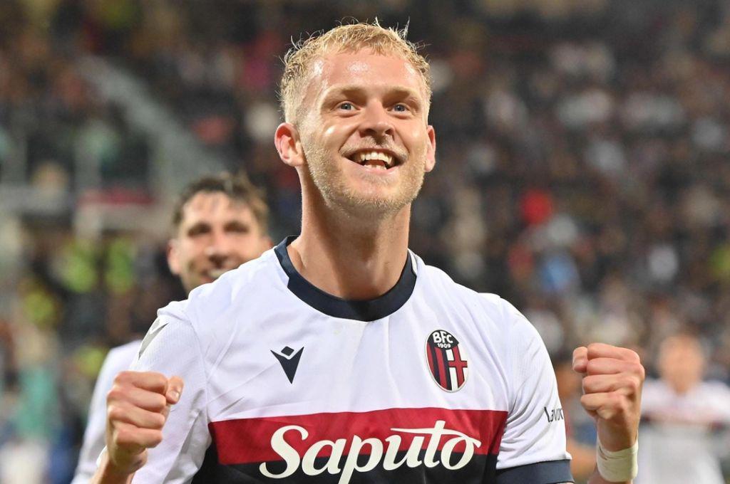 ¿Qué es lo que tiene? la llamativa marca que mostró un futbolista en su cuello y explica todo: Es una mordida zombie”