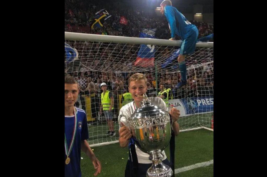 Campeón en Italia y se retiró del fútbol para ser monje budista: “No hay que tomarse la vida demasiado en serio”