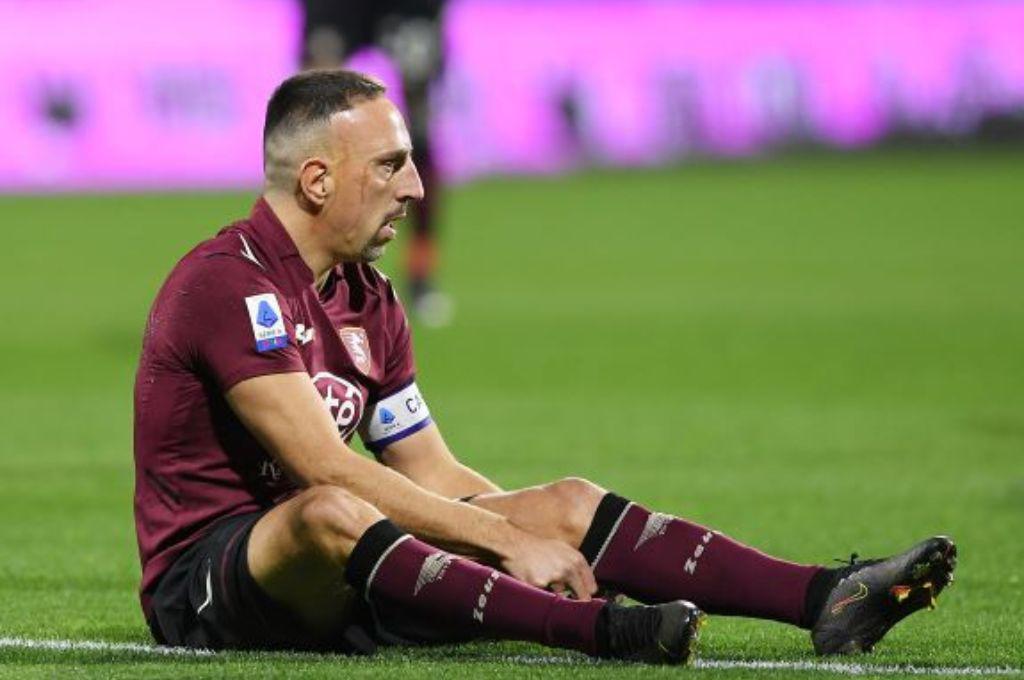 Ganó todo con el Bayern y confiesa el crudo momento que nadie sabía de su vida: Casi me cortan una pierna...