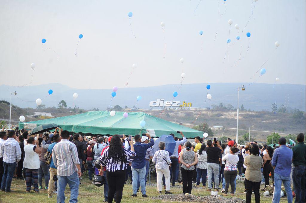 Desgarrador adiós: Rubén Matamoros llegó en silla de ruedas a enterrar a su hijo de 12 años y así recibió el respaldo