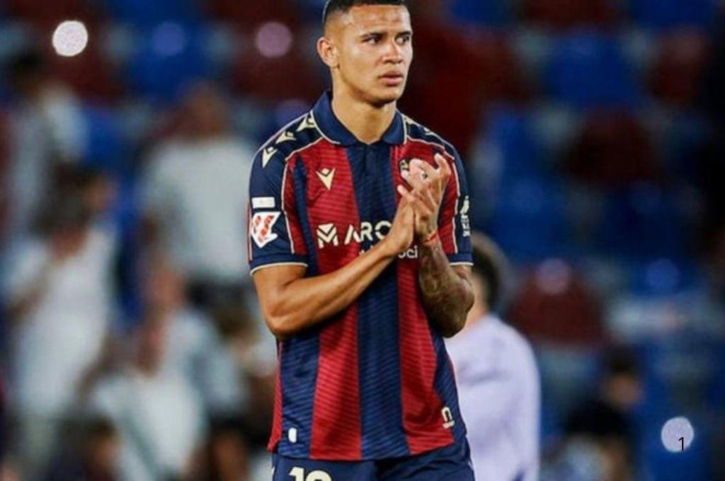 Kervin Arriaga jugaría con campeón del mundo: el hondureño sacude el mercado y revelan su nuevo destino