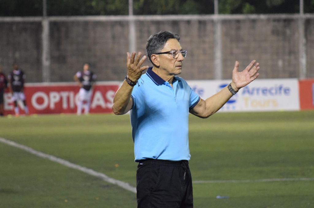 Fichajes: Nuevo legionario, Olimpia recibe duro golpe y Marathón apunta a la décima