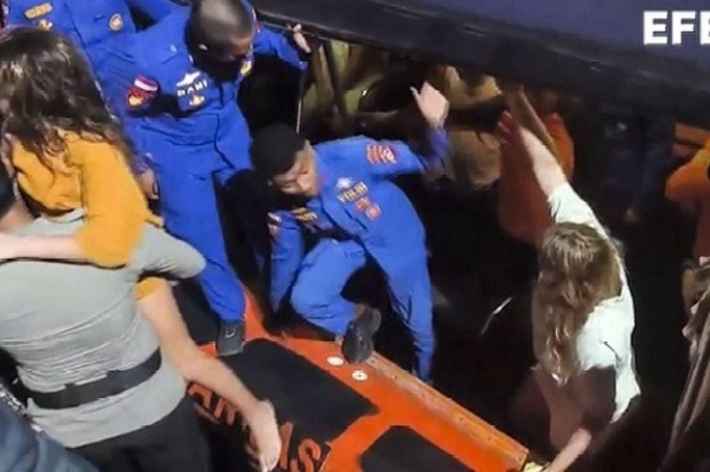 Sale a luz cómo falleció el DT español junto a sus hijos en Indonesia y revelan quiénes fueron los único sobrevivientes