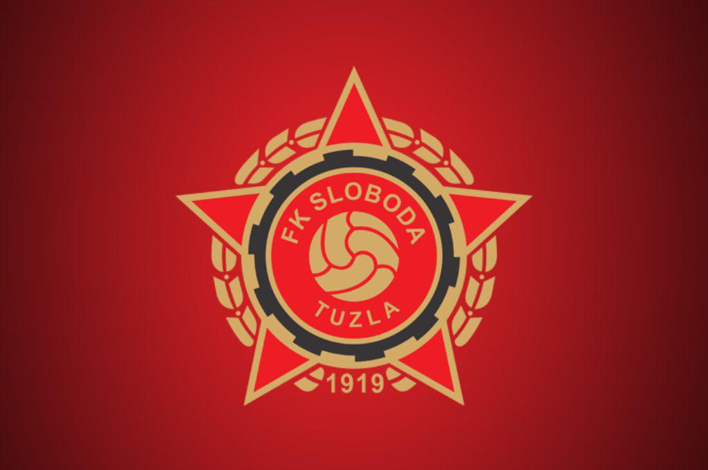 Locura en liga de Europa: Presidente del club despide al entrenador y a toda la plantilla a mitad de temporada