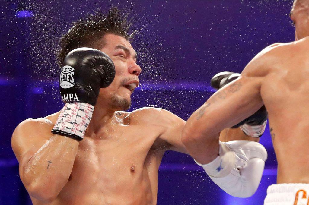 ¡Así lo mandó a la lona! Teófimo López y su resurrección ante Pedro Campa: la bandera de Honduras presente