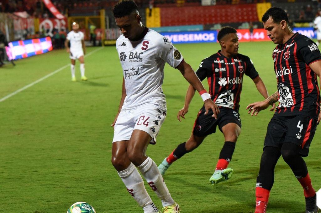 Saprissa deja en el camino al Alajuelense de Alex López y disputarán la gran final ante Herediano