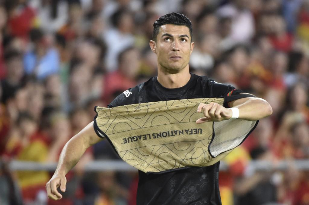 Cristiano Ronaldo en modo entrenador y su gesto con figura del Real Madrid en el España-Portugal de la Liga Naciones