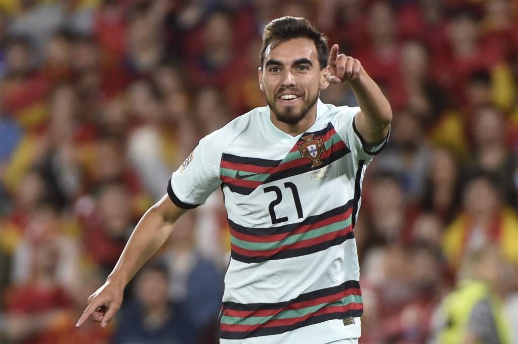 Cristiano Ronaldo en modo entrenador y su gesto con figura del Real Madrid en el España-Portugal de la Liga Naciones