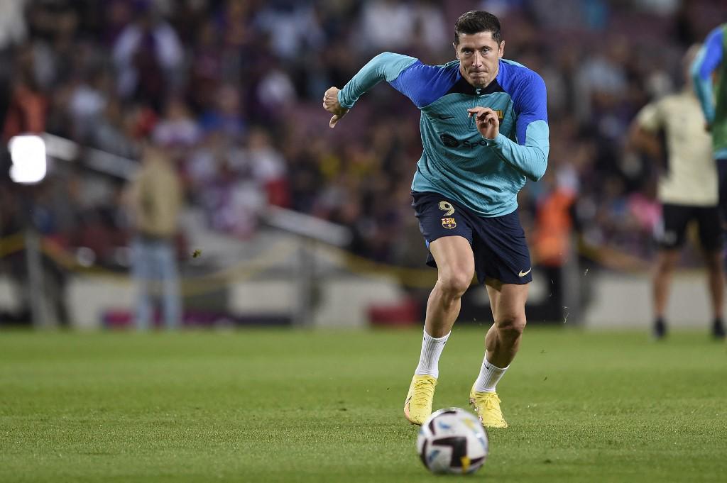 Esposa de Lewandowski se lleva a toda su tropa polaca al Camp Nou y la facha de Memphis; el motivo de los festejos de Pedri