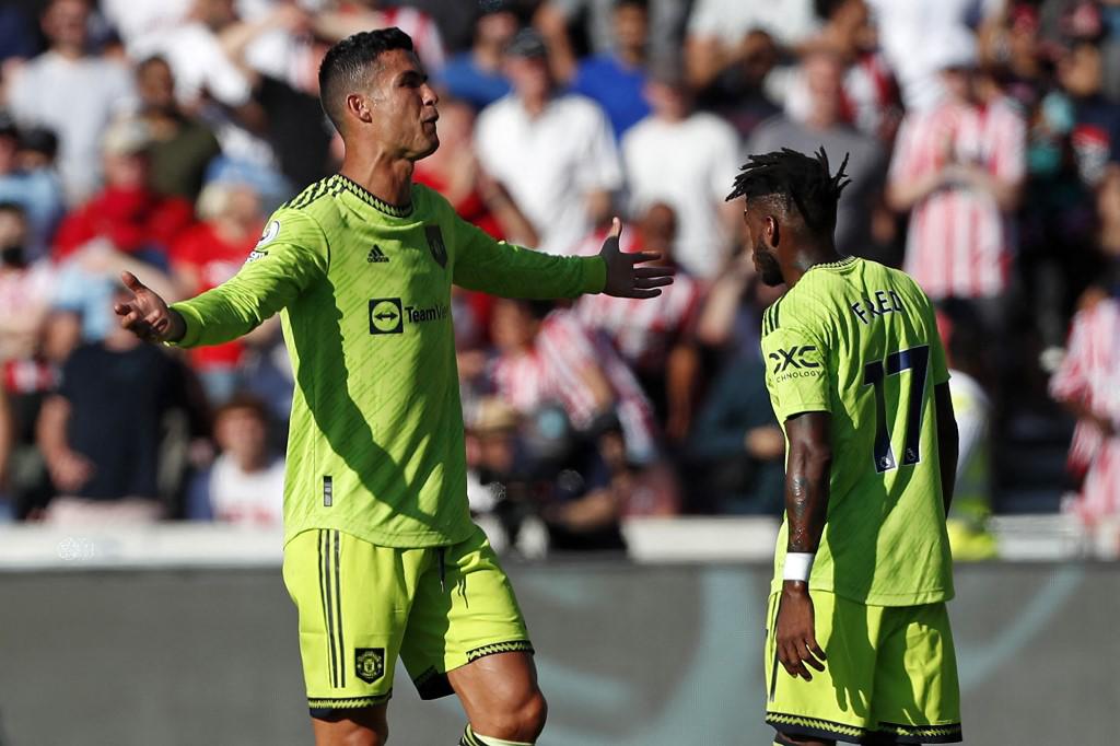Terrible frustración: Así vivió Cristiano Ronaldo la goleada del Brentford al Manchester United; Bruno Fernandes quiso controlarlo