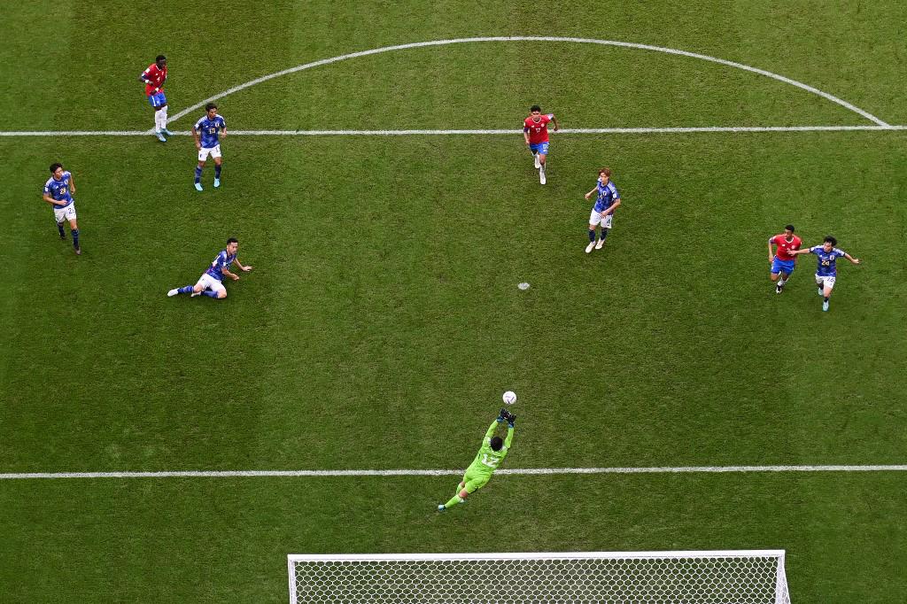 El golazo de Fuller, así festejaron los jugadores de Costa Rica tras vencer a Japón en el Mundial y los asiáticos hundidos