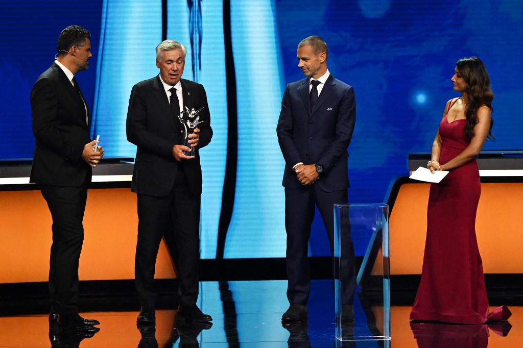 FOTOS: El mensaje de Muller a Lewandowski, los nervios de Yaya Touré, el cruce de palabras entre Benzema y Alexia en la gala UEFA