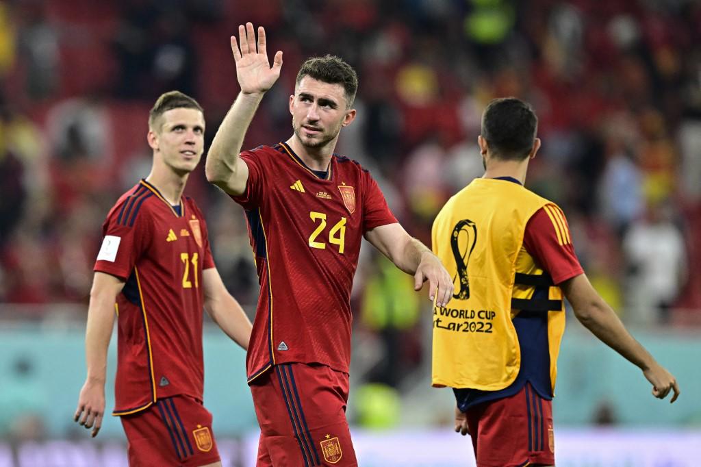 Laporte se decidió por defender la semita de la ‘Roja’ en lugar de la Francia.