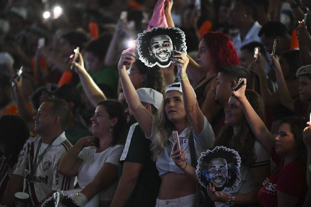 Fue recibido por 35 mil personas y tiene un “gemelo”: La tremenda presentación de Marcelo con Fluminense ¿Y su esposa?