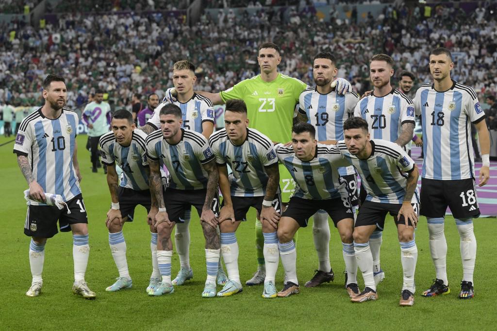 El dolor de los mexicanos y el festejo de Messi por el triunfo de Argentina en el Mundial; así fue captada Antonela Roccuzzo en el estadio