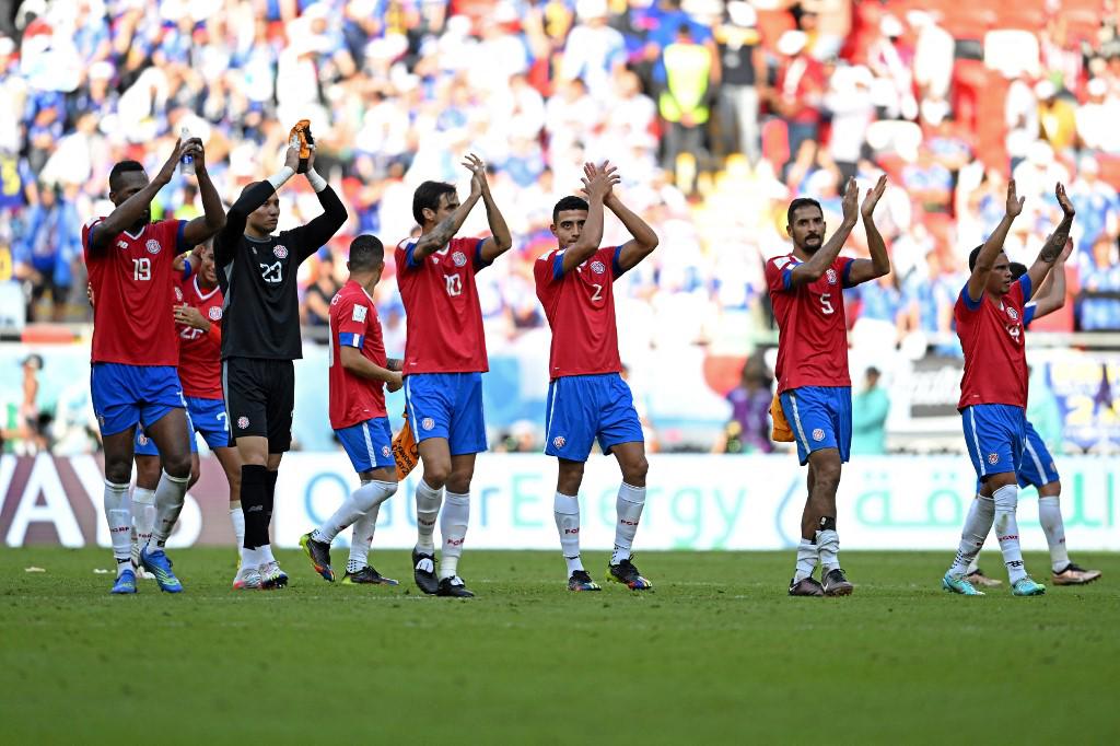 El golazo de Fuller, así festejaron los jugadores de Costa Rica tras vencer a Japón en el Mundial y los asiáticos hundidos