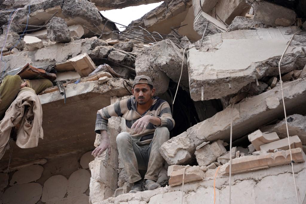 Horror en Turquía: poderoso terremoto causa más de mil muertes y exfutbolista del Chelsea está desaparecido entre los escombros