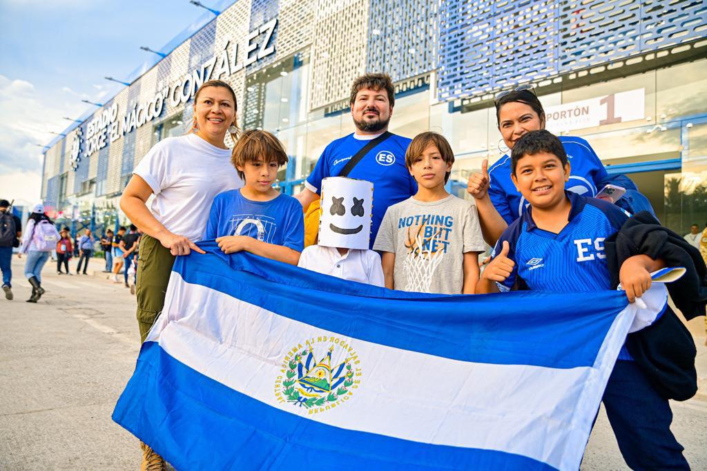 Bukele con Marshmello, bellas salvadoreñas y el remozado “Mágico” Gonzáles en el show de los Juegos Centroamericanos y del Caribe