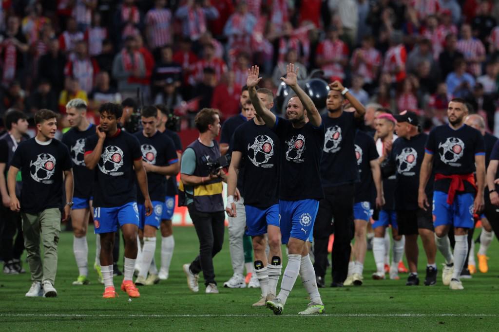 Mesurado festejo de Real Madrid, el motivo de la frustración de Xavi y el mensaje del Barcelona al campeón