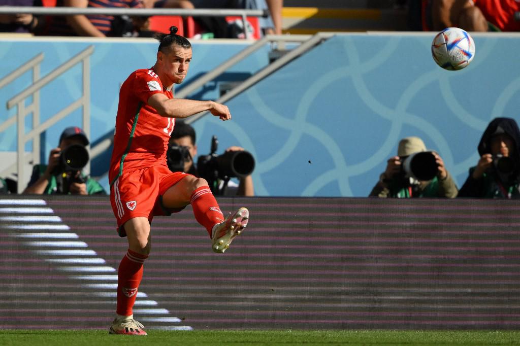 Rodillazo a la cara: así fue la primera expulsión del Mundial, la frustración de Bale y la locura de Irán tras derrotar a Gales