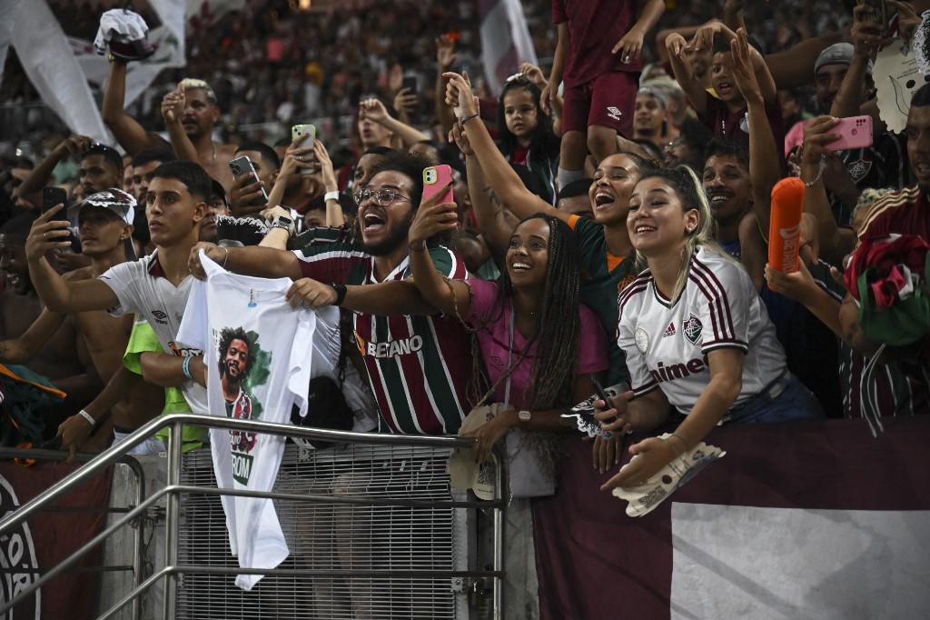 Fue recibido por 35 mil personas y tiene un “gemelo”: La tremenda presentación de Marcelo con Fluminense ¿Y su esposa?
