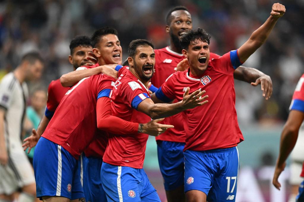 La algarabía de Japón tras bajarse a España en el Mundial; Alemania y Costa Rica quedaron golpeadas por la eliminación