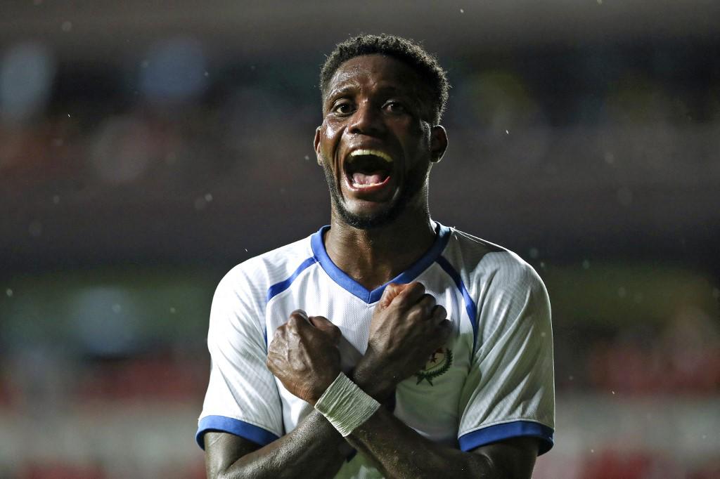 Jose Fajardo celebrando su tanto que significó el segundo para los canaleros.