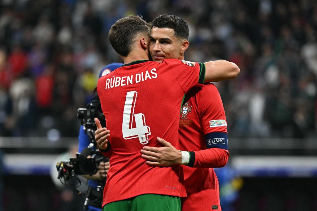 Cristiano Ronaldo lloró en la Eurocopa, pide perdón y así festeja la sufrida clasificación de Portugal a cuartos de final
