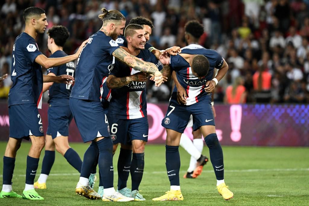 Neymar marca doblete y Mbappé debuta con gol en la paliza del PSG sobre el Montpellier por la Ligue 1
