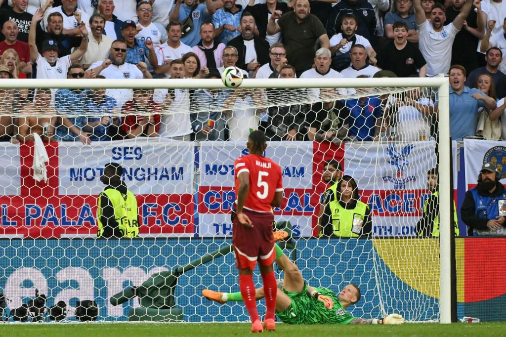 Portero de Inglaterra tenía estudiado a los jugadores de Suiza por los penales: “Akanji, tírate a la izquierda”