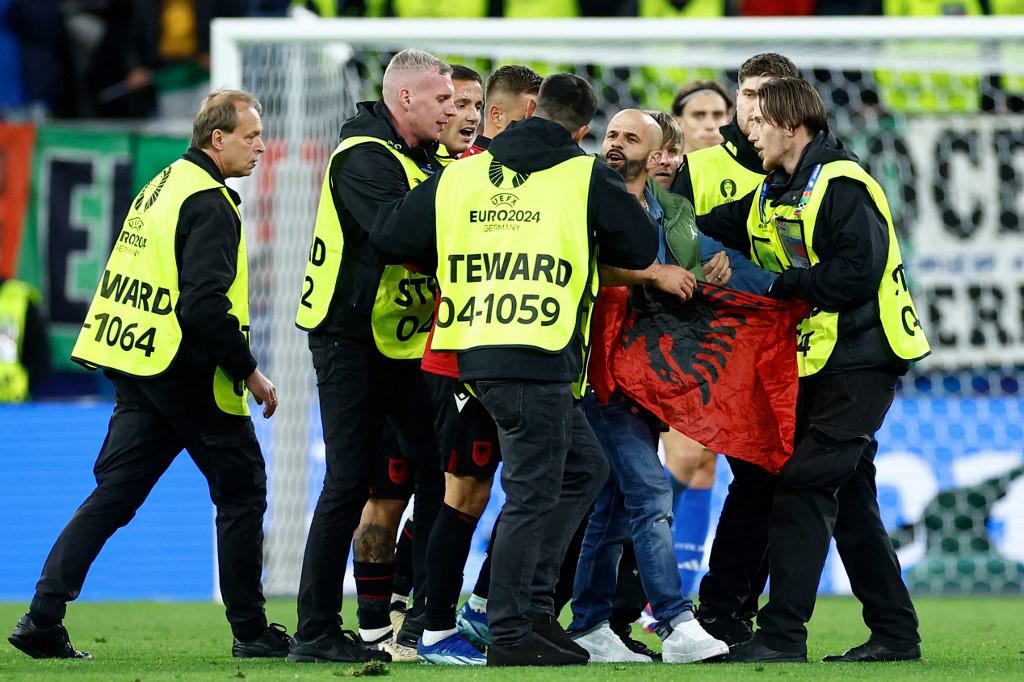 Invasión en la Eurocopa 2024, las preciosas aficionadas y el ‘9’ de Hungría se hizo viral por su físico