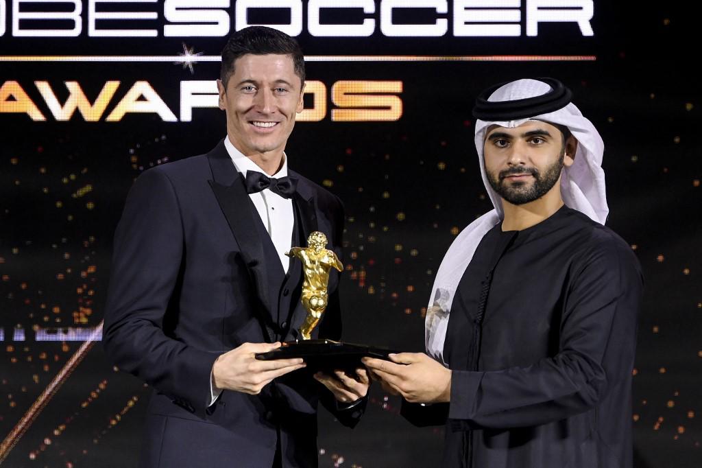 Alexia Putellas enamora en Dubái: así fue la entrega de los premios Globe Soccer Awards y Ronaldinho no pudo faltar