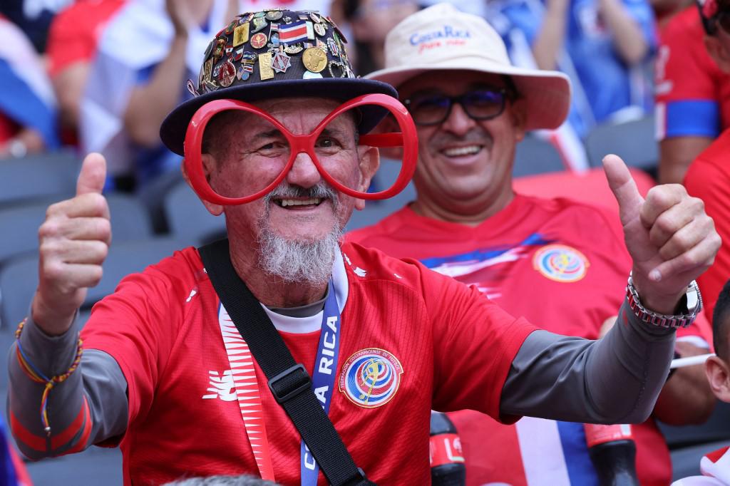 El golazo de Fuller, así festejaron los jugadores de Costa Rica tras vencer a Japón en el Mundial y los asiáticos hundidos