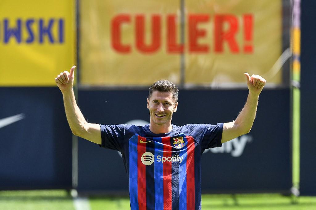 La presentación oficial de Lewandowski en el Camp Nou: su dorsal y qué lo motivó para fichar por el Barcelona