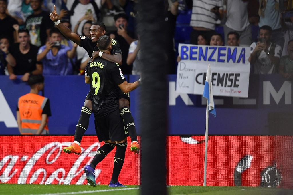 ¡Hasta de tiro libre! Benzema marca dos goles en los últimos minutos para darle el triunfo al Real Madrid sobre el Espanyol