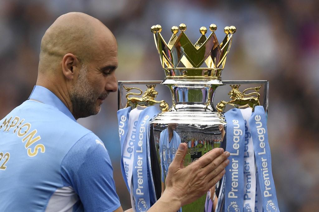 Así se festeja una Premier League: Guardiola llora y la tremenda locura en el City tras conseguir el título