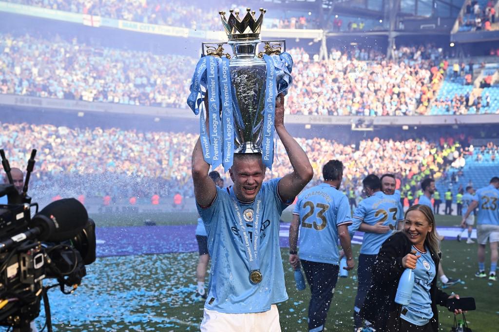 City campeón: Julián, de la mano con las hermanas de Haaland; brutal invasión y los 568 millones en la banca