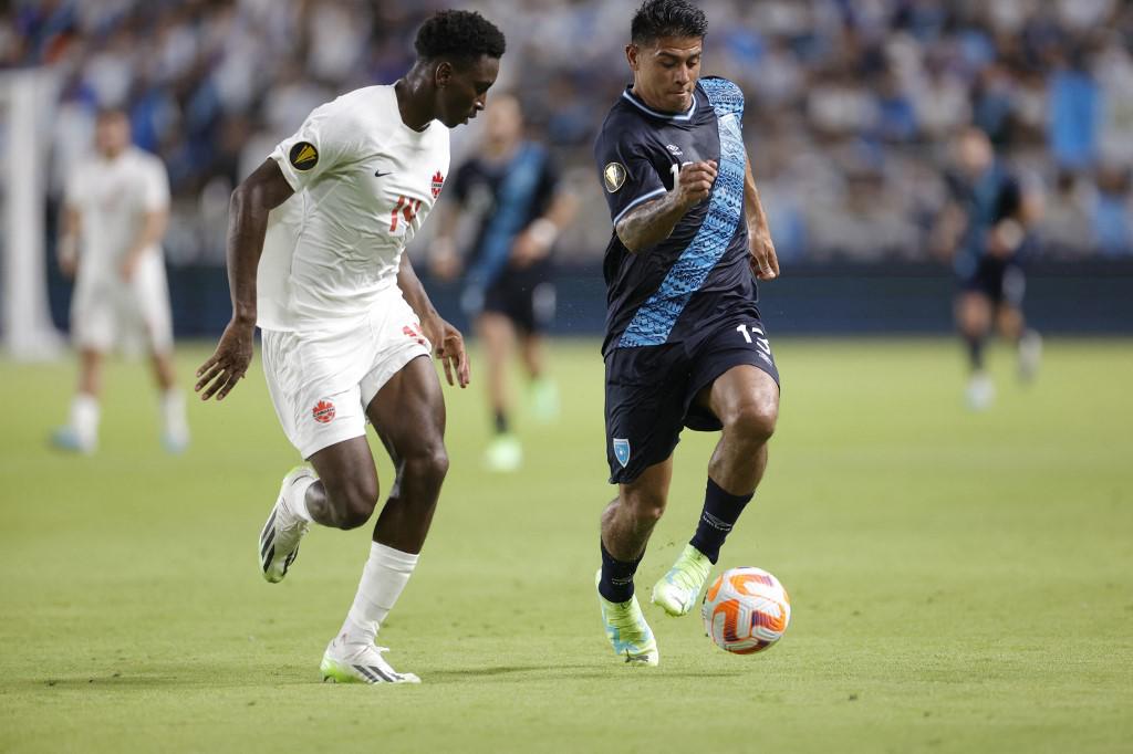 Guatemala arranca un valioso empate ante Canadá y la tabla de posiciones del Grupo D de la Copa Oro está que arde