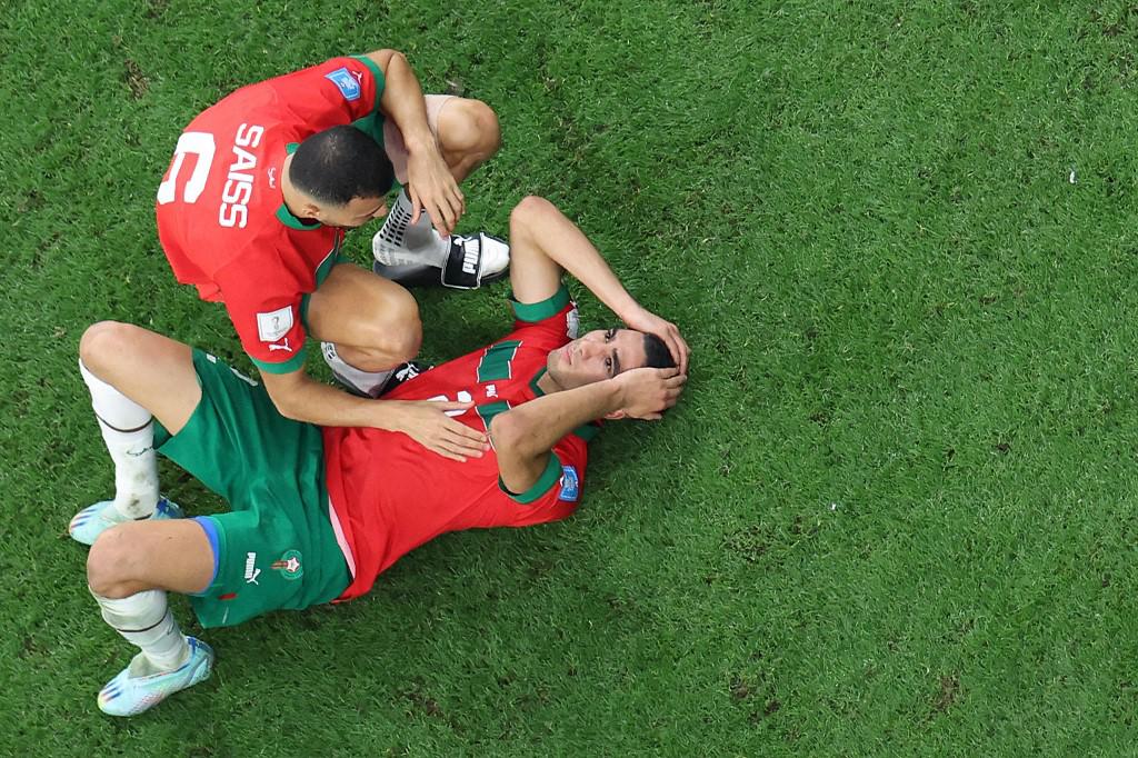 El tremendo gesto de Mbappé, Hakimi y Ziyech destrozados; el que fue sacado del estadio y el festejo del presidente de Francia