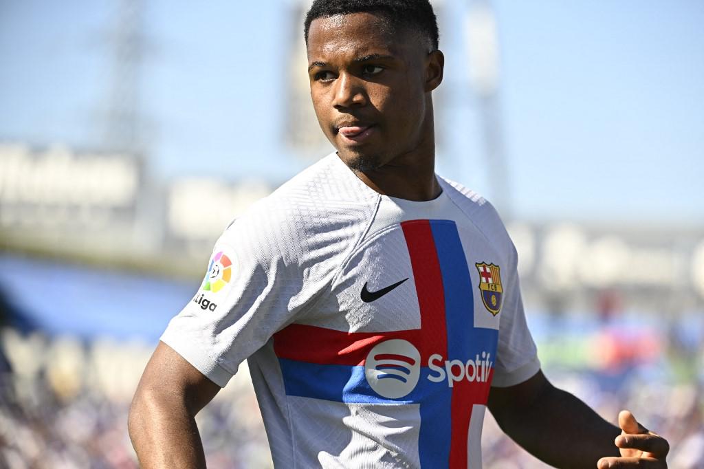 ¿Y la Xavineta? Barcelona falla ante Getafe de visitante y Real Madrid recorta ventaja en la Liga Española