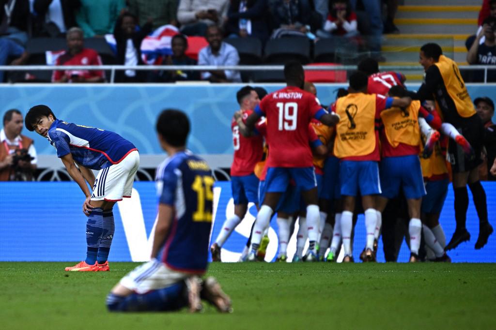 El golazo de Fuller, así festejaron los jugadores de Costa Rica tras vencer a Japón en el Mundial y los asiáticos hundidos