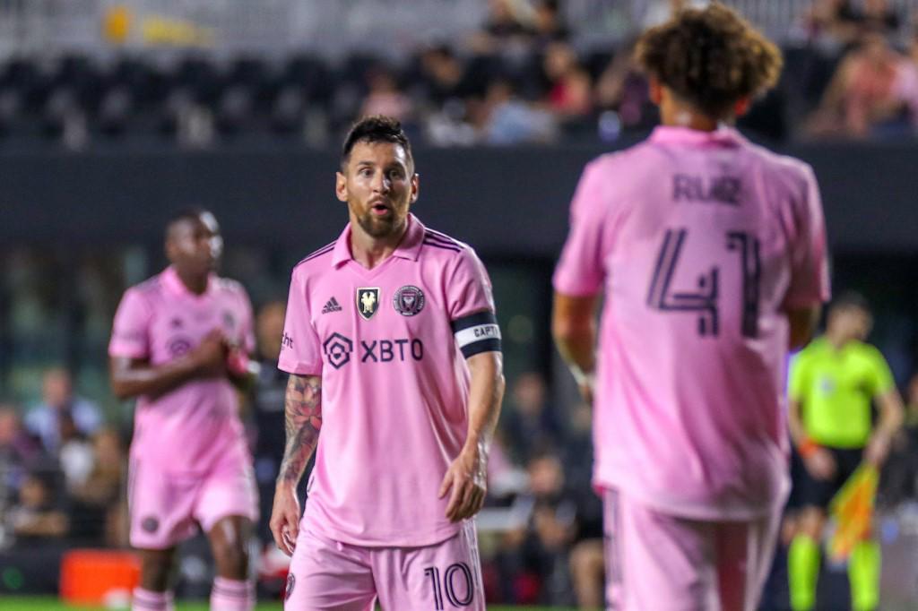 Messi en su último partido del año con Inter Miami: presentó el Balón de Oro, derrota en casa y las indicaciones a David Ruiz