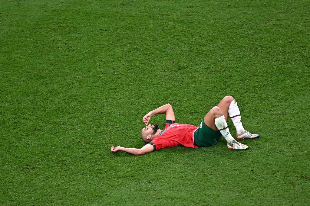 El tremendo gesto de Mbappé, Hakimi y Ziyech destrozados; el que fue sacado del estadio y el festejo del presidente de Francia