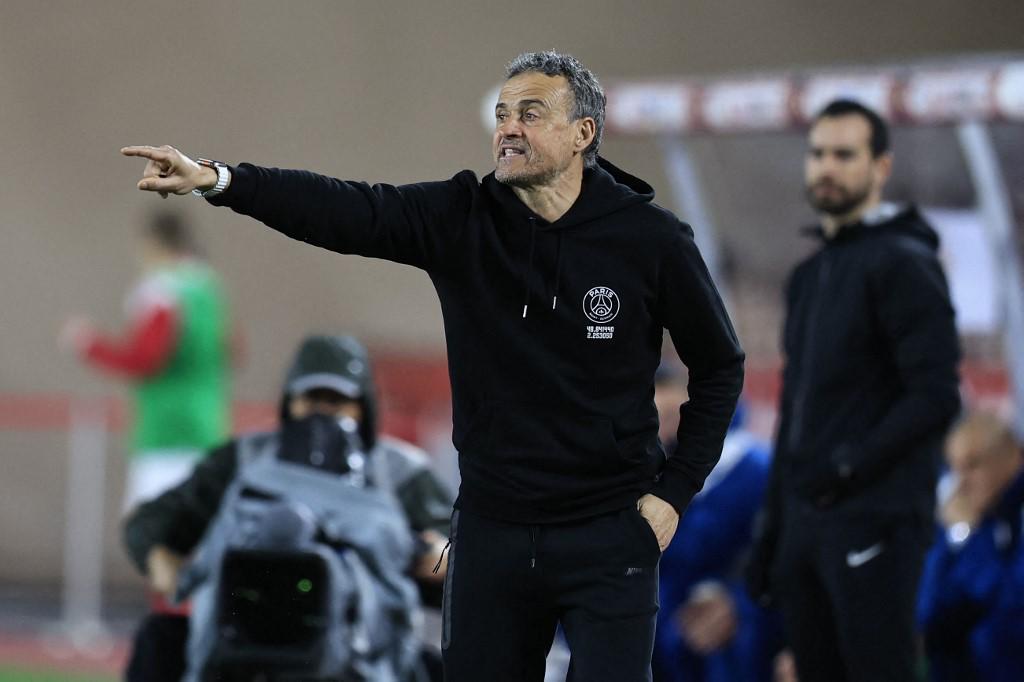 PSG: Luis Enrique quitó a Mbappé en el descanso, la reacción del francés y el mensaje que detonó todo