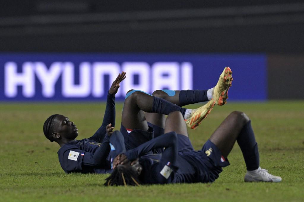 ¡Abatidos! Así quedaron los jugadores de Honduras y Francia tras dura eliminación en el Mundial Sub-20 de Argentina