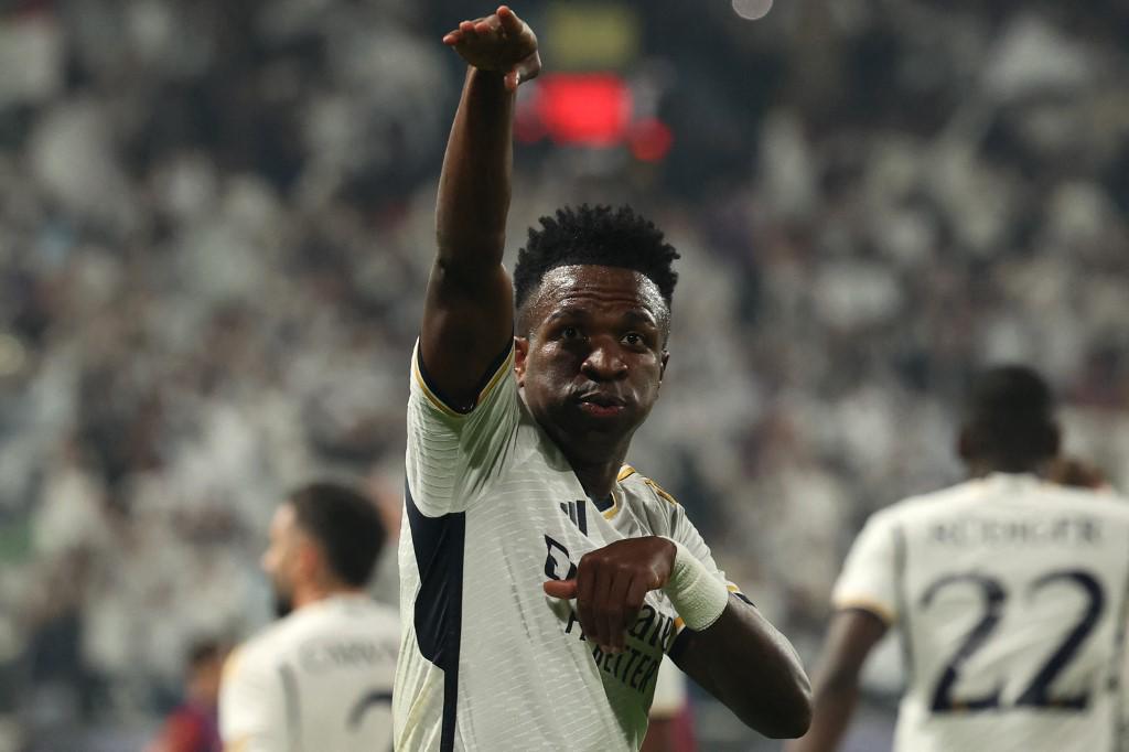 El show de Vinicius y recuerda a Cristiano Ronaldo; Real Madrid se mofa del Barcelona tras ganar la Supercopa de España