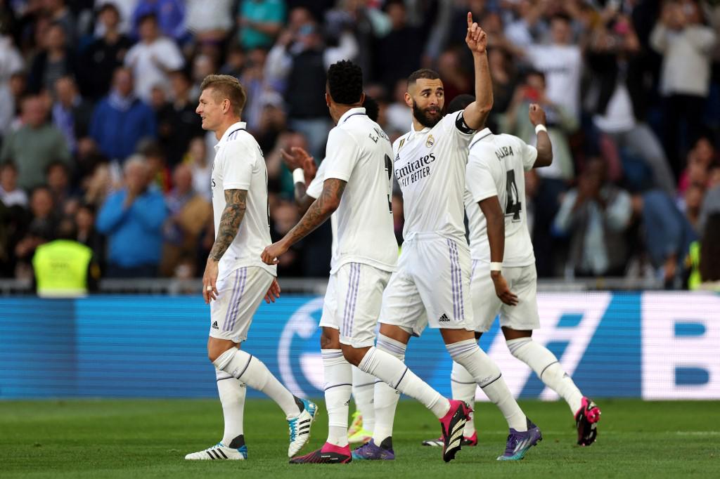 ¡Hat-trick con chilena! Benzema lideró la paliza del Real Madrid sobre el Valladolid antes de medirse al Barcelona en la Copa