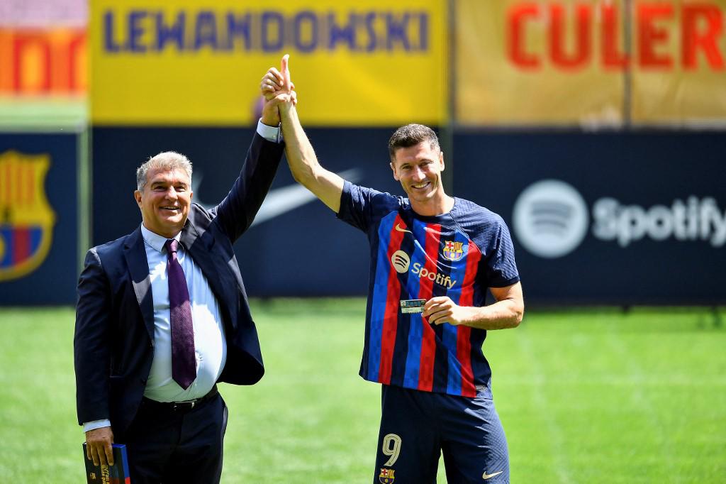 La presentación oficial de Lewandowski en el Camp Nou: su dorsal y qué lo motivó para fichar por el Barcelona