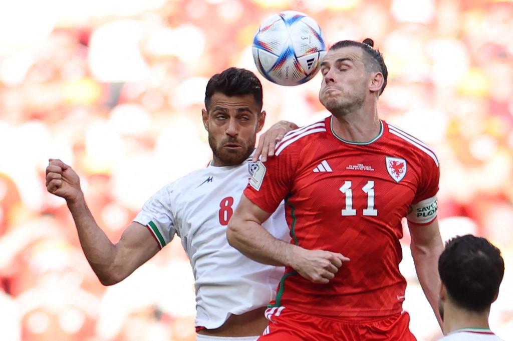 Rodillazo a la cara: así fue la primera expulsión del Mundial, la frustración de Bale y la locura de Irán tras derrotar a Gales